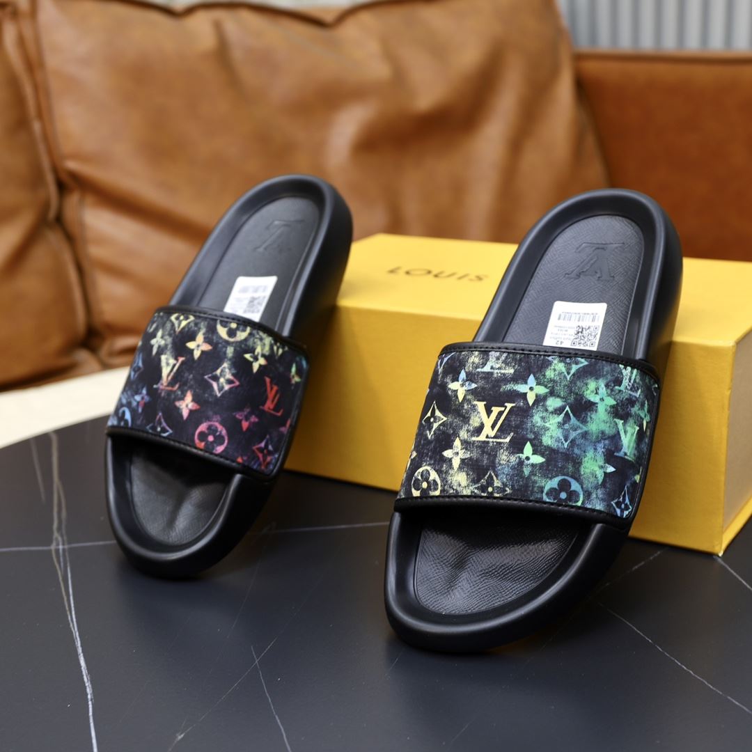 Louis Vuitton Slippers